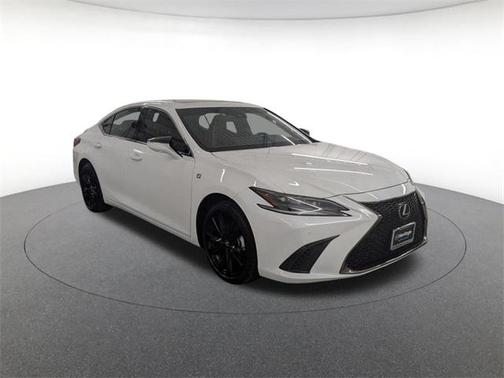 2025 Lexus ES 300h F SPORT Handling
