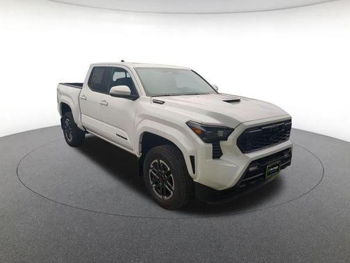 Pear 2026 Toyota Tacoma Hybrid TRD Sport