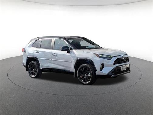 2024 Toyota RAV4 Hybrid SE