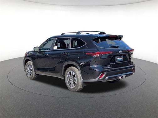 2025 Toyota Highlander XLE