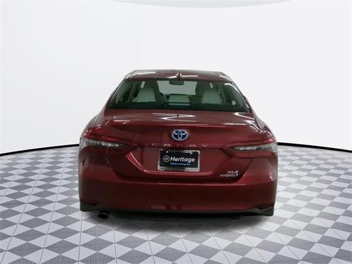 2021 Toyota Camry Hybrid XLE