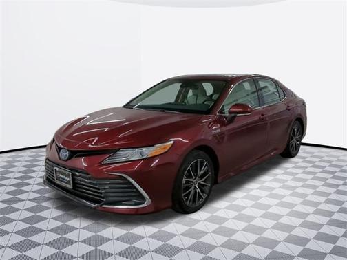 2021 Toyota Camry Hybrid XLE