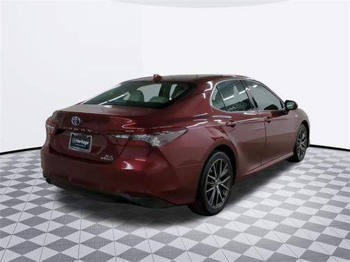 2021 Toyota Camry Hybrid XLE