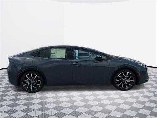 2025 Toyota Prius XLE