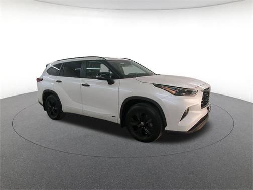 2025 Toyota Highlander Hybrid XLE