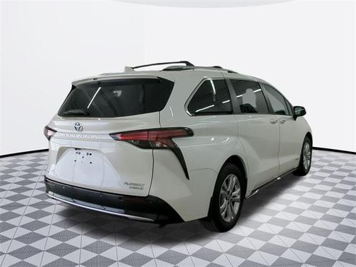2021 Toyota Sienna Limited 7-Passenger