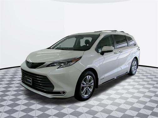 2021 Toyota Sienna Limited 7-Passenger
