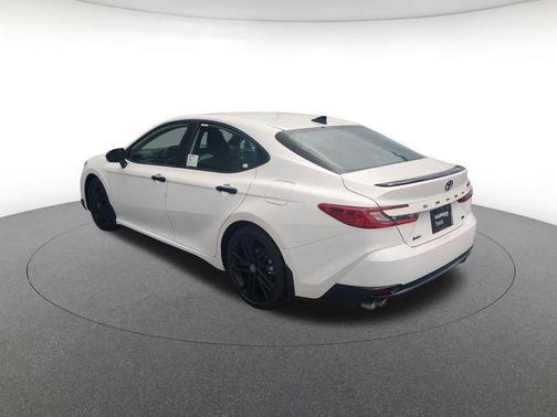 Ice 2026 Toyota Camry SE