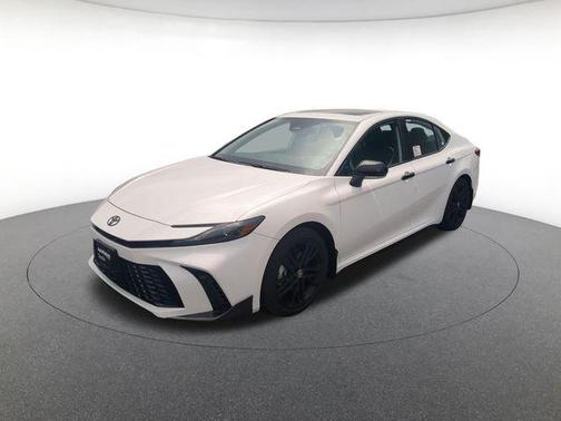 Ice 2026 Toyota Camry SE