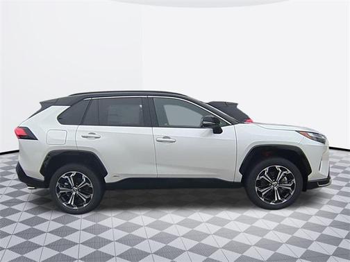 2025 Toyota RAV4 Hybrid SE