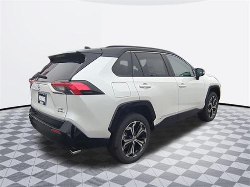 2025 Toyota RAV4 Hybrid SE