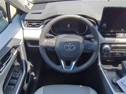 2025 Toyota RAV4 Hybrid XLE Premium