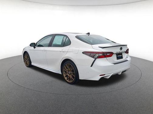 Ice Cap 2024 Toyota Camry SE
