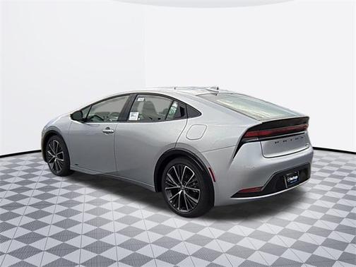 2025 Toyota Prius XLE