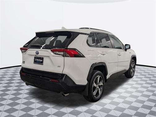 2024 Toyota RAV4 Prime SE