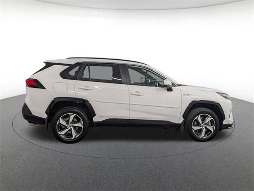 2024 Toyota RAV4 Prime SE
