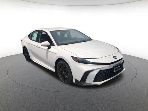 Ice Cap 2026 Toyota Camry SE