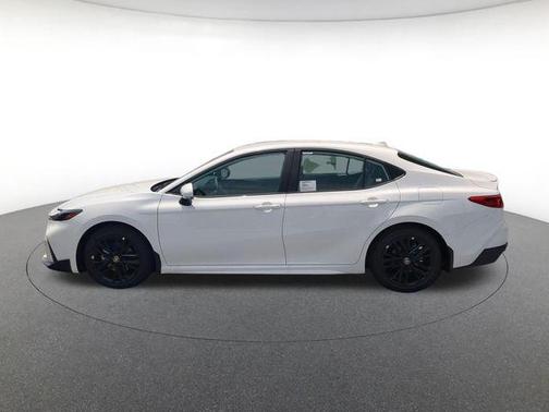 Ice Cap 2026 Toyota Camry SE