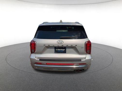 Typhoon Silver 2023 Hyundai PALISADE Calligraphy
