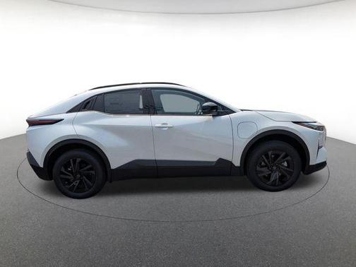 Pear 2026 Toyota C-HR SE