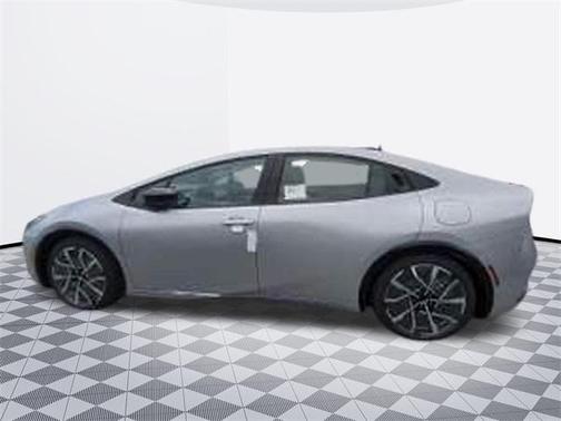 2025 Toyota Prius L