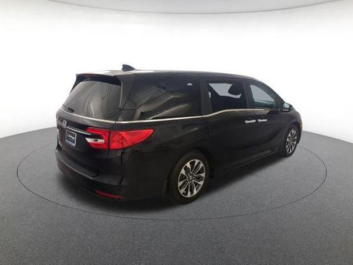 Crystal Black Pearl 2024 Honda Odyssey EX-L