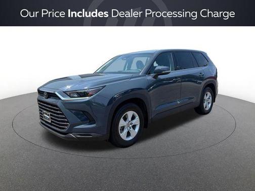 Cloud 2025 Toyota Highlander LE