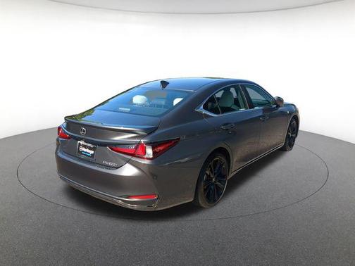Cloudburst Gray 2024 Lexus ES 300h F SPORT Handling