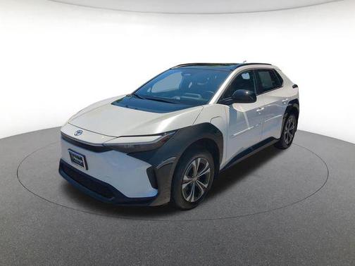 Wind Chill Pearl 2024 Toyota bZ4X XLE