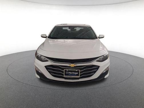Summit White 2024 Chevrolet Malibu FWD 1LT