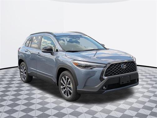 2025 Toyota Corolla Cross XLE