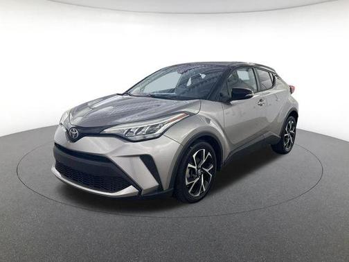Silver Knockout Metallic w/Black Roof 2020 Toyota C-HR XLE