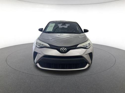 Silver Knockout Metallic w/Black Roof 2020 Toyota C-HR XLE