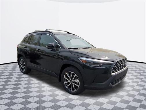 2025 Toyota Corolla Cross XLE