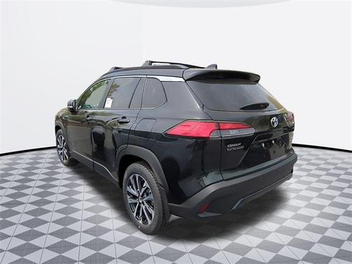 2025 Toyota Corolla Cross XLE