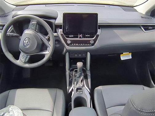2025 Toyota Corolla Cross XLE