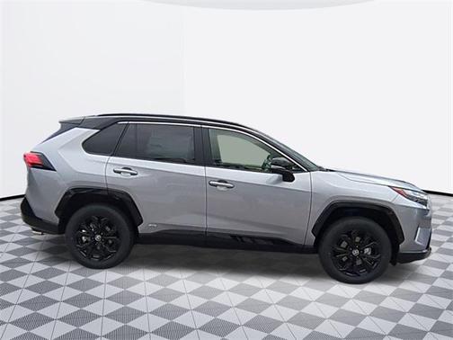 2025 Toyota RAV4 Hybrid SE