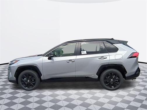 2025 Toyota RAV4 Hybrid SE