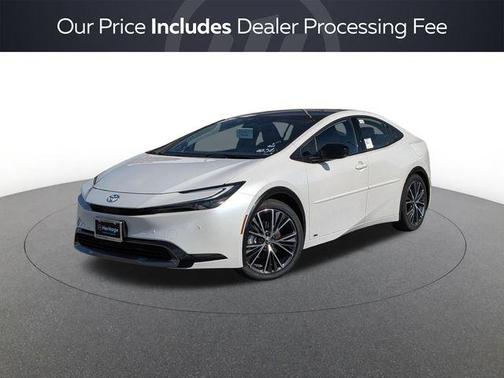 Pear 2026 Toyota Prius Plug-In Hybrid XSE Premium