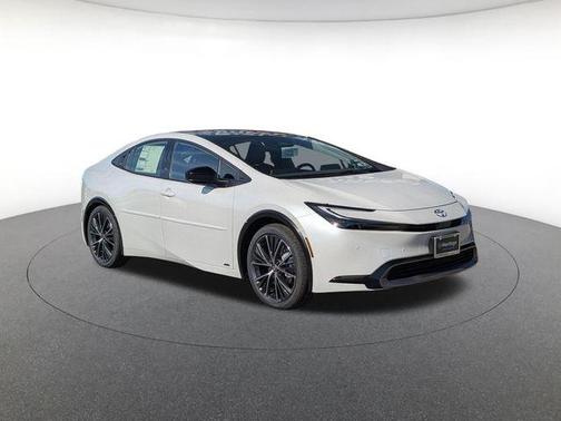 Pear 2026 Toyota Prius Plug-In Hybrid XSE Premium