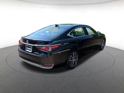Obsidian 2023 Lexus ES 300h Base