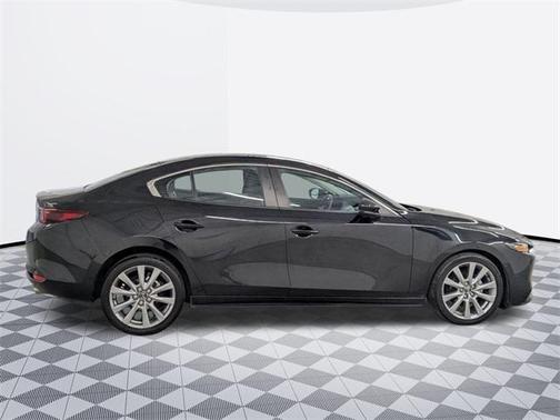 2022 Mazda Mazda3 FWD w/Preferred Package