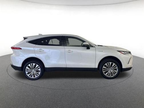 Blizzard Pearl 2021 Toyota Venza Limited