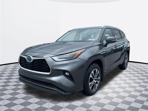2023 Toyota Highlander Hybrid XLE