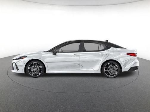 Wind Chill Pearl w/Midnight Black Metallic Roof 2026 Toyota Camry XSE