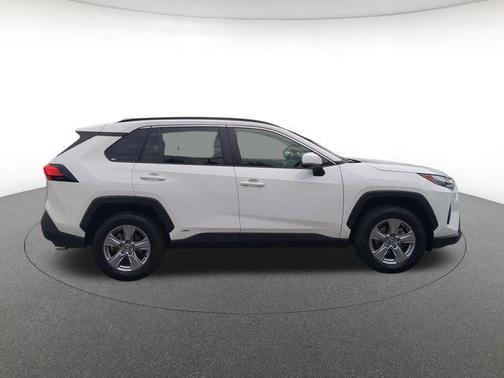 Ice 2025 Toyota RAV4 Hybrid XLE