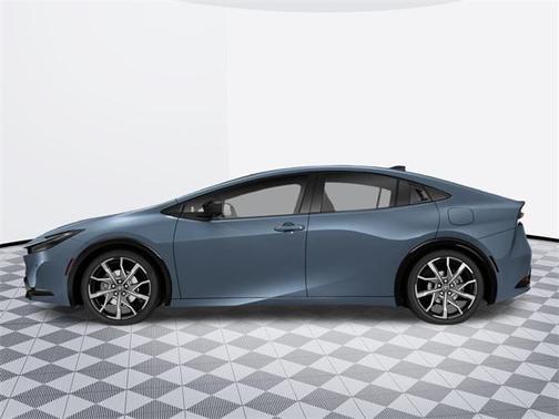 2025 Toyota Prius L