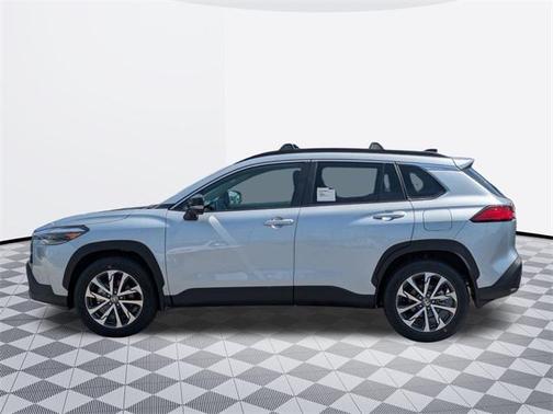2025 Toyota Corolla Cross XLE
