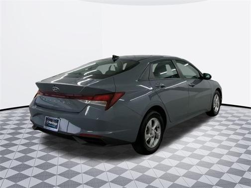 2023 Hyundai ELANTRA SE