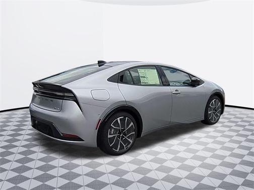 2025 Toyota Prius L